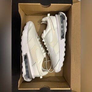 Women’s Nike Air Max Pre-Day 7.5